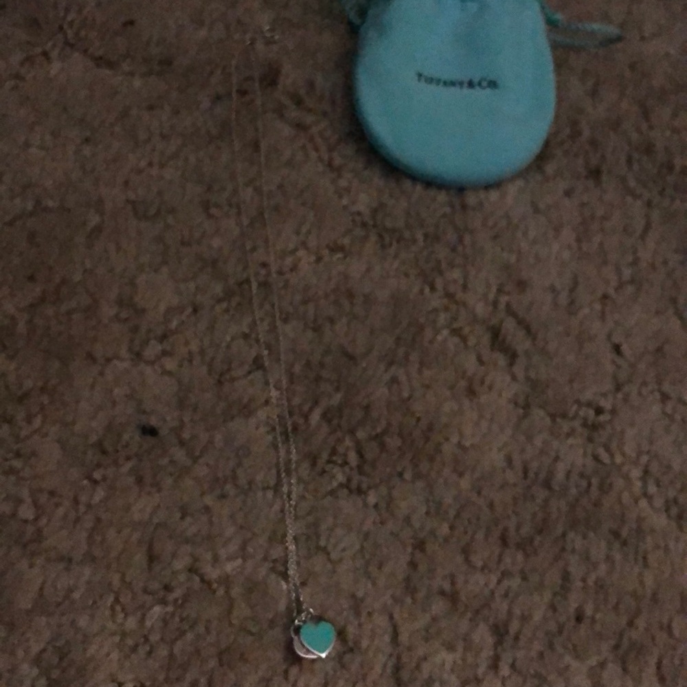 SOLD Tiffany and Co Mini Double Heart Tag Pendant. - Picture 5 of 5